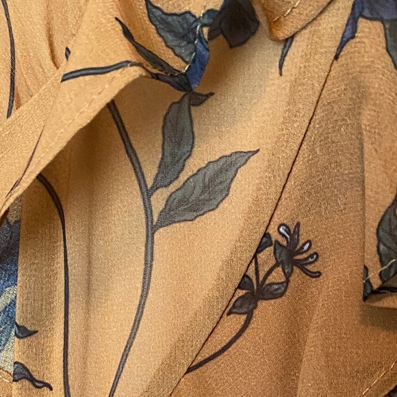 Gianni Bini Golden Vines Midi Dress - Picture 5 of 5